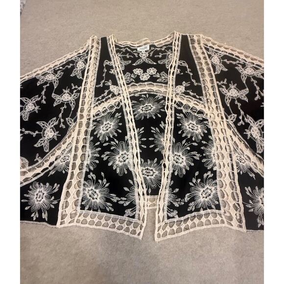 Siren Lily Open Knit Crochet Black Cream Cardigan Size 2X Embroidered Floral - Picture 7 of 8